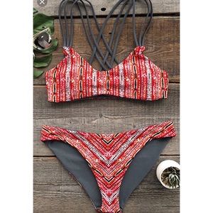 Cupshe reversible Grey/ Tribal bikini NWT